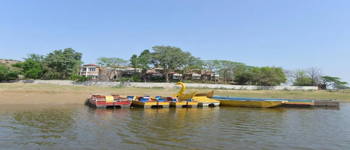 Hotel Saras Tourist Resort Gurgaon