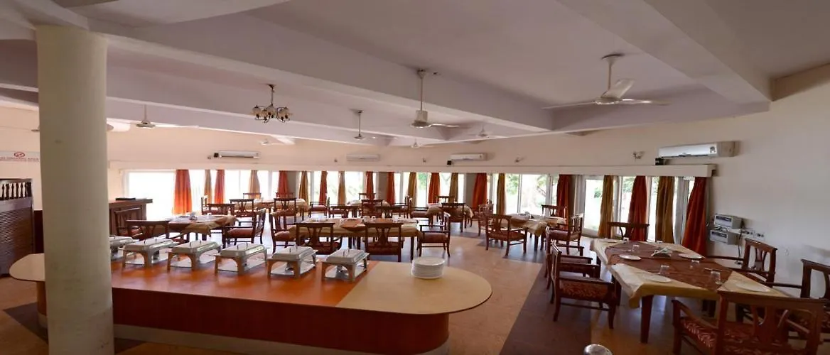 Saras Tourist Resort Gurgaon 3*,  India